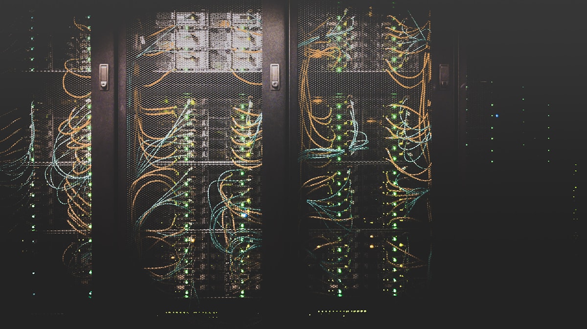 Real-time data pipeline architecture